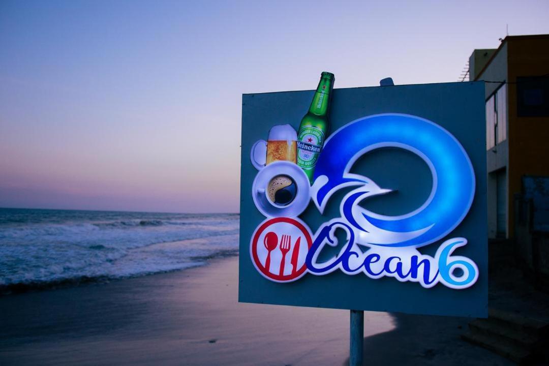 Ocean6 Hotel Kokrobite Buitenkant foto